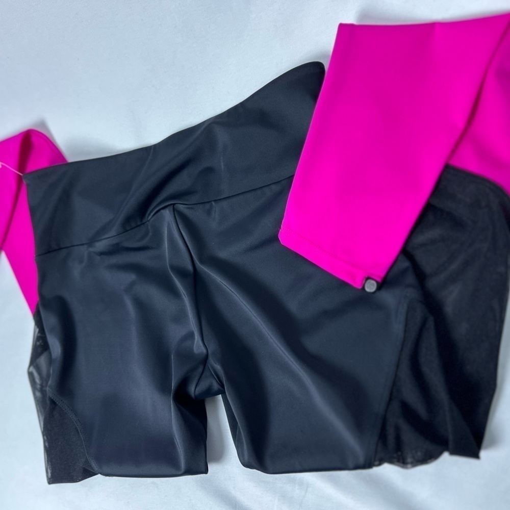 🅽🅴🆆 𝗥𝗔𝗥𝗘 𝐏𝐋𝐀𝐘𝐁𝐎𝐘 x Onzie black fuchsia 💕 mesh track legging, S/M - Picture 3 of 17